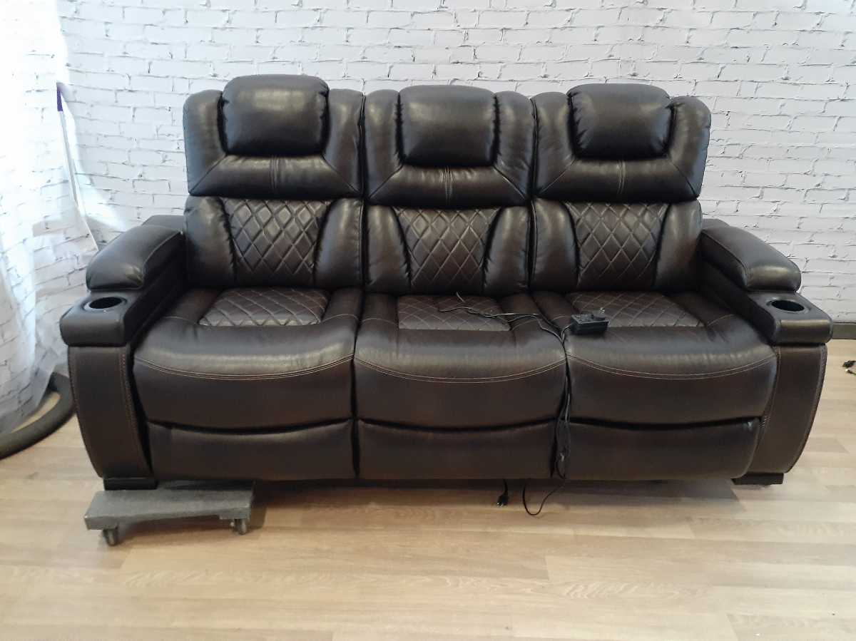 Warnerton Power Reclining Sofa with Adjustable Headrest - Gallery Image 10